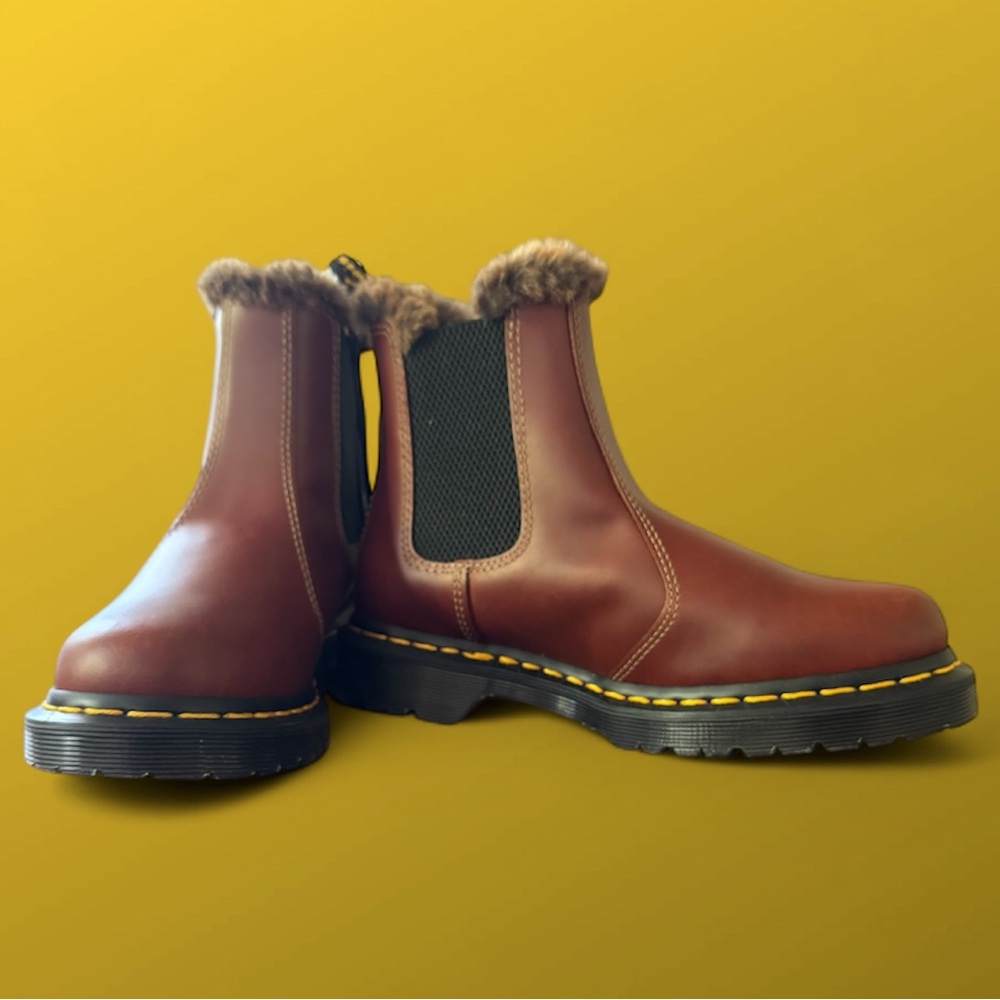 Dr. Martens leather boots •Cashew•